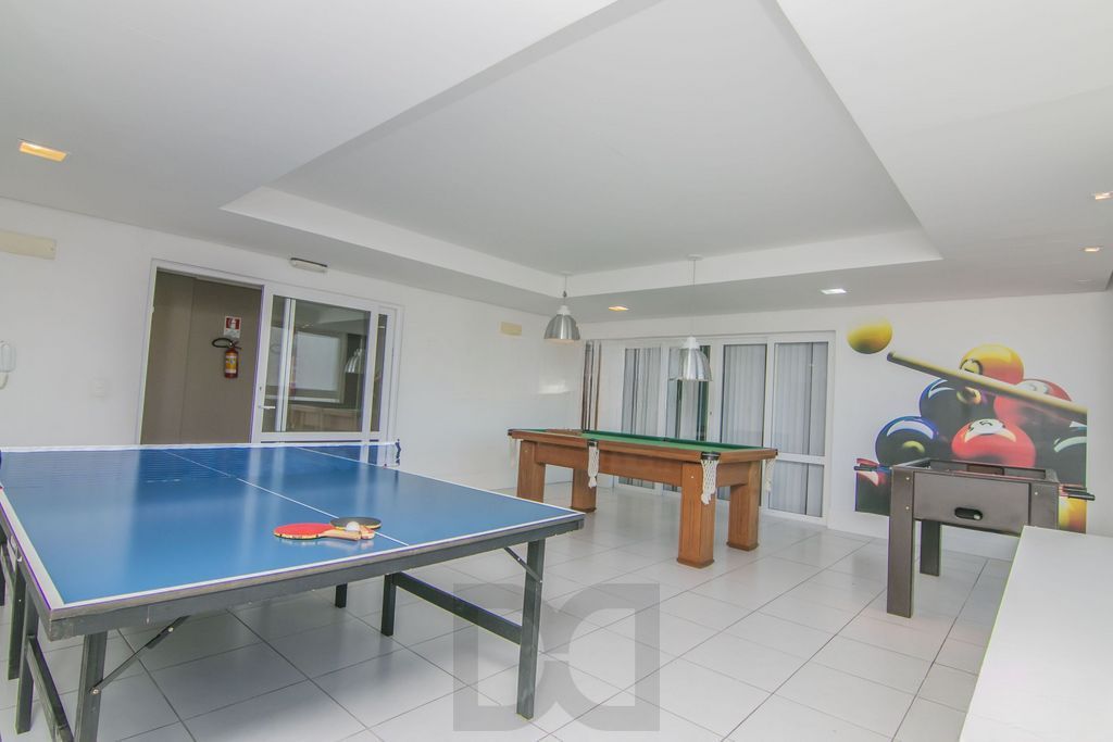 Apartamento 2 dormitórios, 1 vaga, elevador na Rua General Lima e Silva. — foto 25