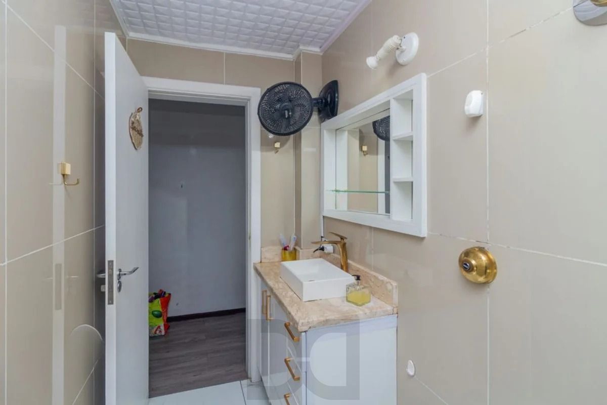 Apartamento 2 Quartos com 77m² e Vaga no Petrópolis — foto 18