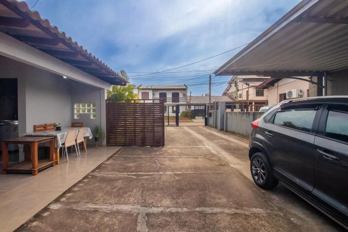Casa com 1 quarto, churrasqueira e 4 vagas no bairro Sarandi — foto 26