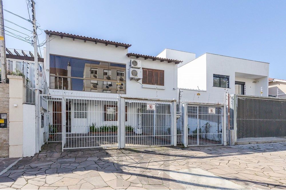 Casa com 4 quartos, 7 vagas e pátio no Bairro Higienópolis — foto 4