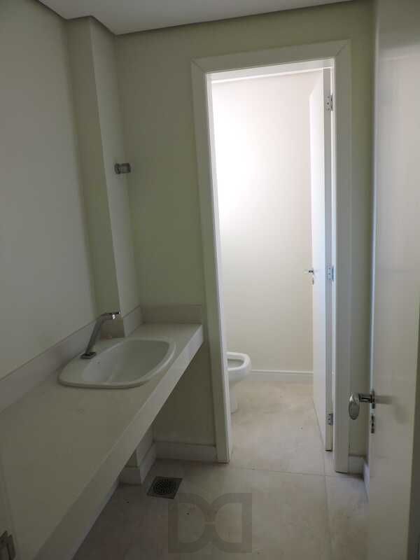Casa nova de 600m² com 4 dormitórios e 3 vagas — foto 69