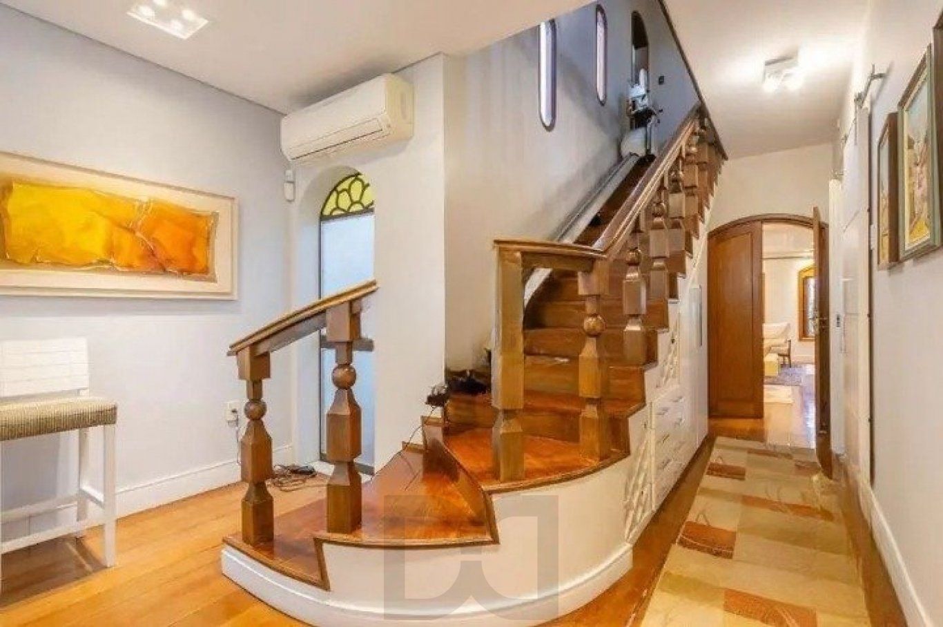 Casa de 3 quartos, piscina, churrasqueira, 7 vagas no bairro Tristeza — foto 6