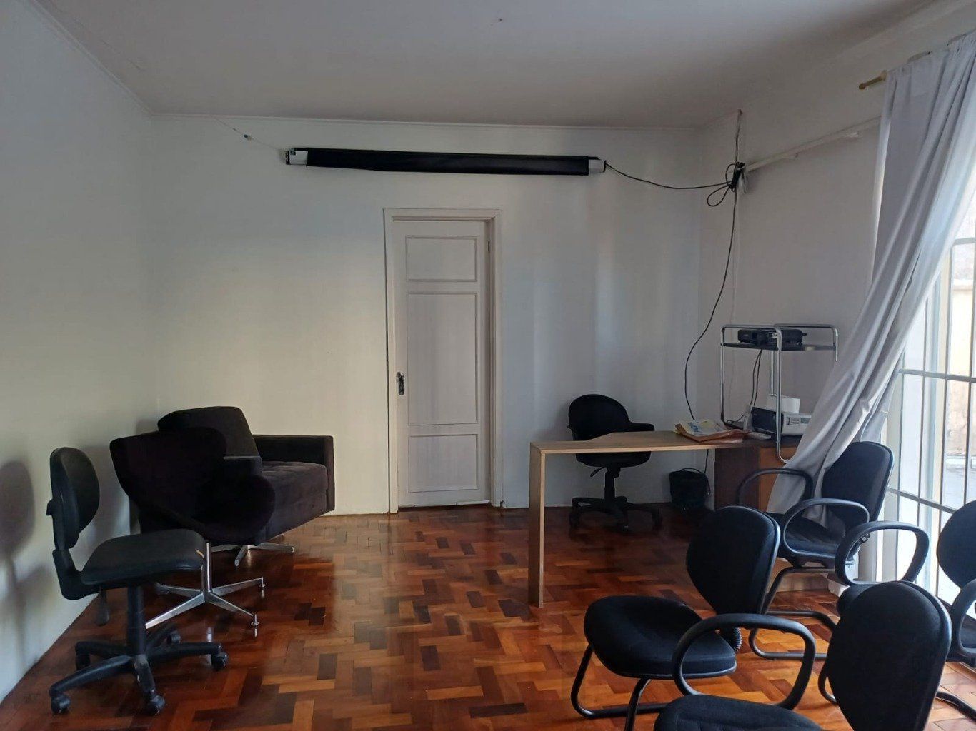 Casa com 3 quartos, 3 banheiros, 300m² e 8 vagas no Menino Deus. — foto 16