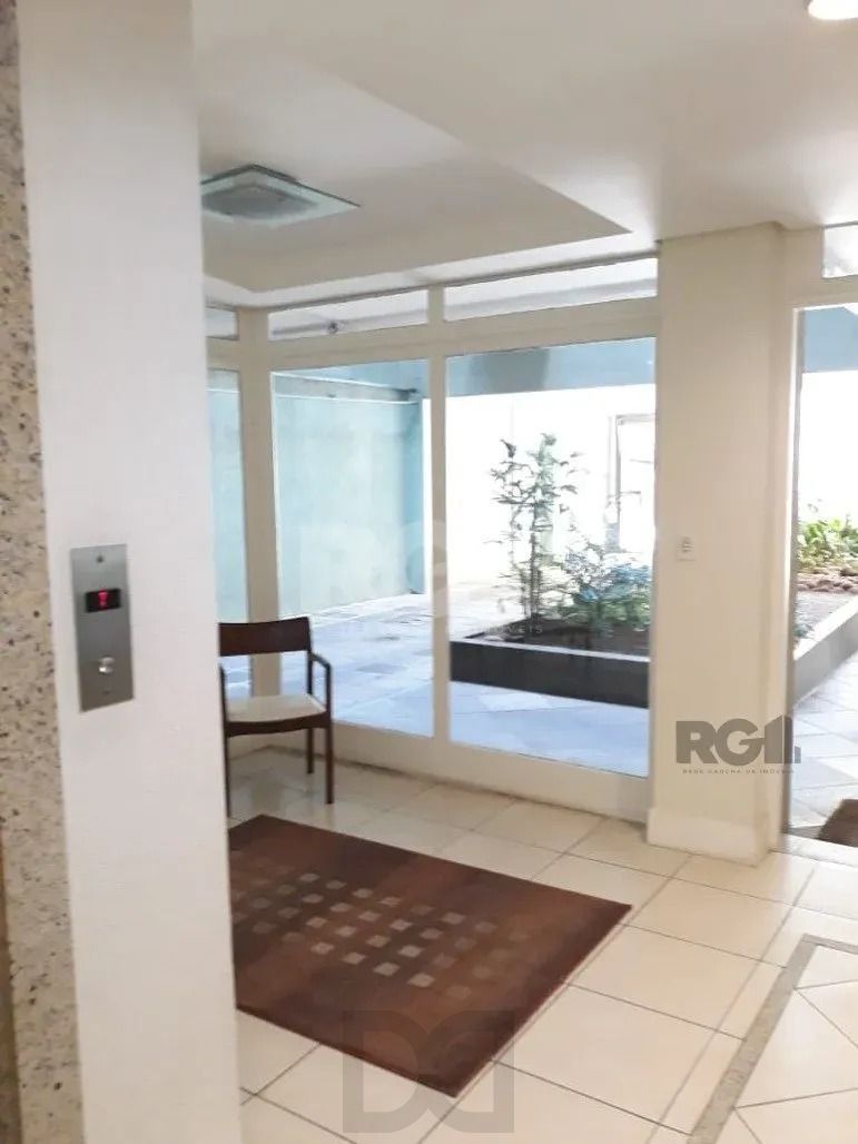 Apartamento 2 Dormitórios e elevador no Centro Histórico — foto 21