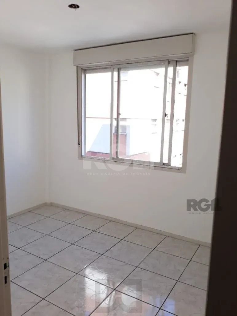 Apartamento 2 Dormitórios e elevador no Centro Histórico — foto 13