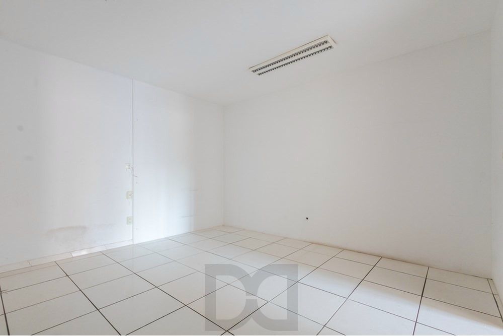 Casa com 4 quartos, 7 vagas e pátio no Bairro Higienópolis — foto 41