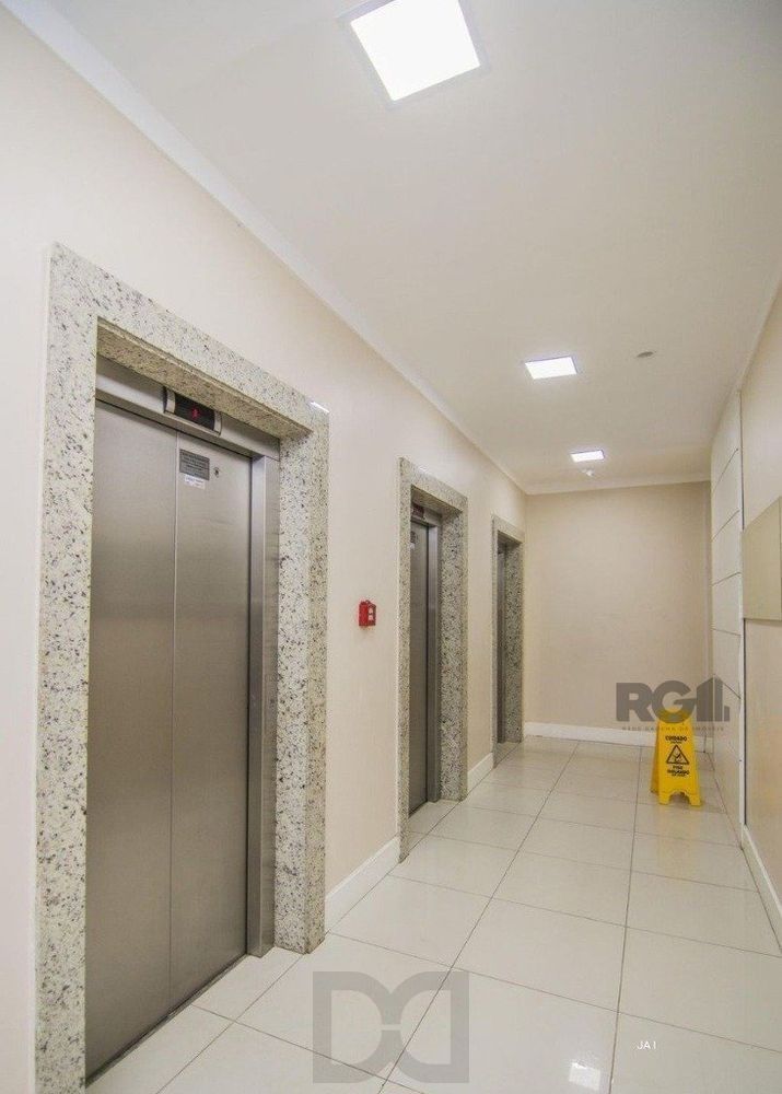 Apartamento de 3 quartos, suíte, elevador e 2 vagas no bairro Vila Ipiranga — foto 30