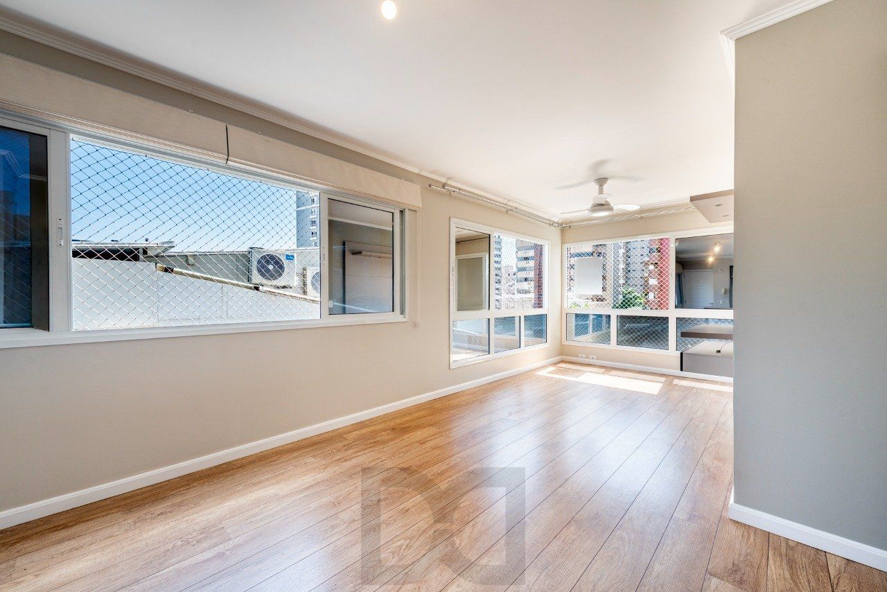 Apartamento de 2 dormitórios suíte, vaga dupla, elevador no bairro Rio Branco — foto 10
