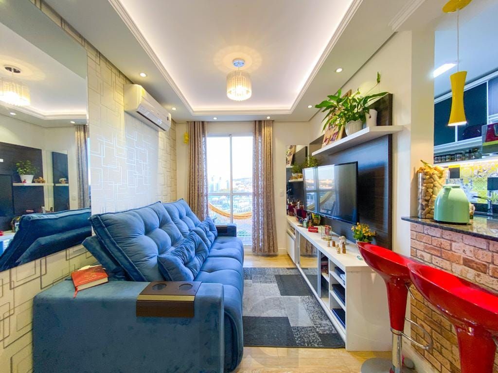 Apartamento com 2 quartos, 1 vaga, sacada e elevador no bairro São Sebastião — foto 1