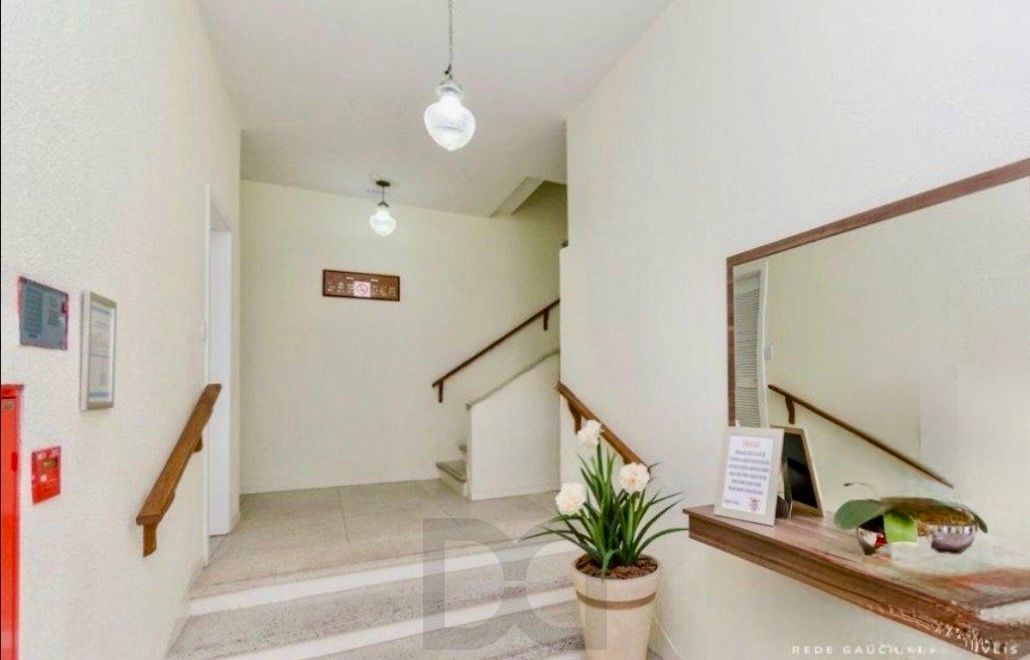 Apartamento 2 dormitórios reformado mobiliado próximo Assis Brasil Porto Alegre — foto 24