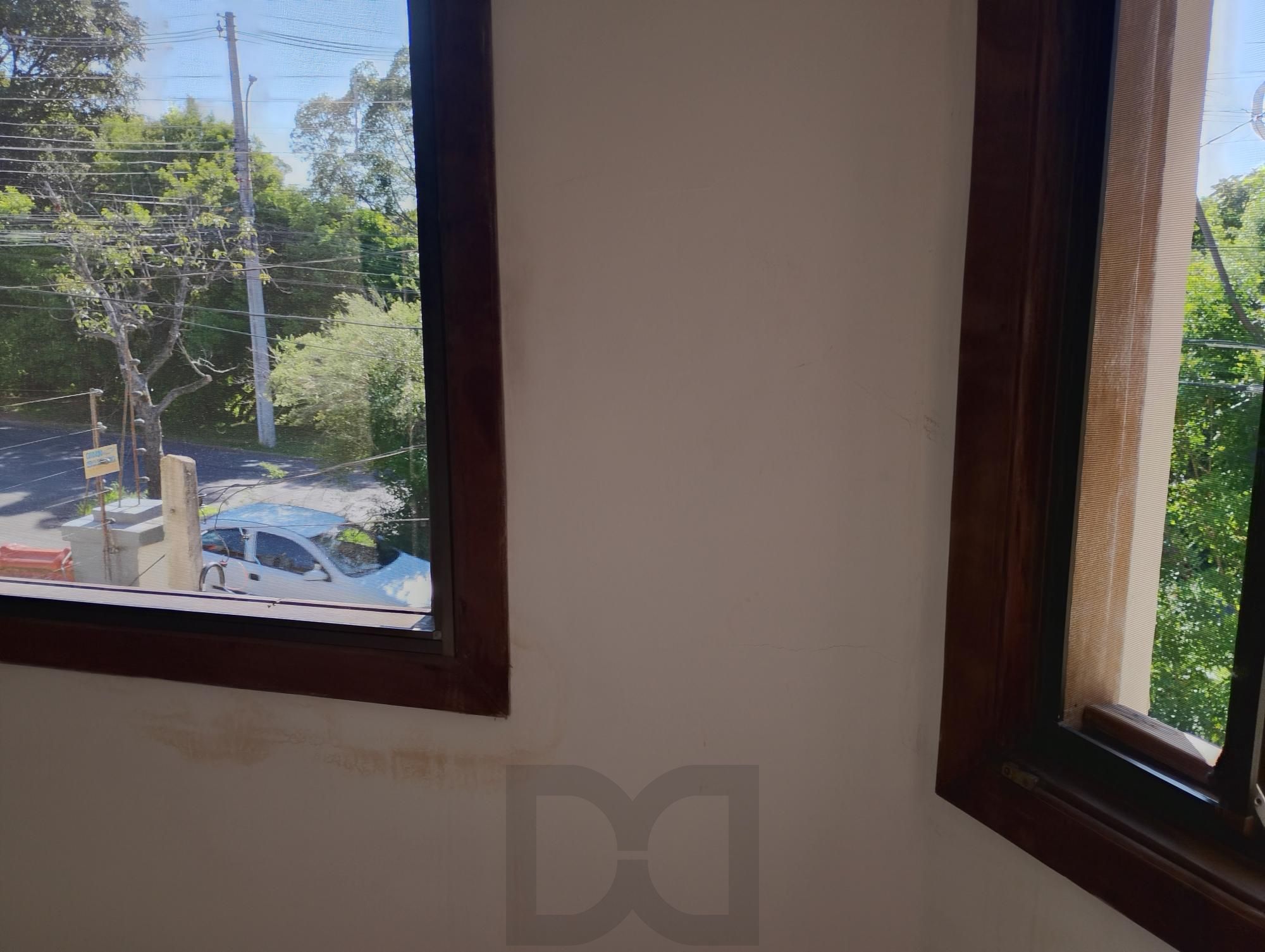Casa com 3 quartos, 4 vagas de garagem e com pátio no bairro Parque Santa Fé — foto 26