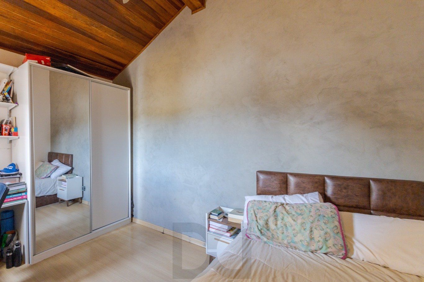 Casa com 3 quartos semi mobiliado com vaga no bairro Partenon — foto 9