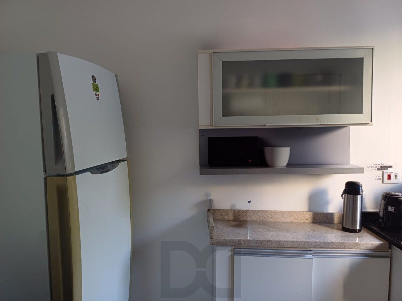 Casa com 3 quartos, 3 banheiros, 300m² e 8 vagas no Menino Deus. — foto 10