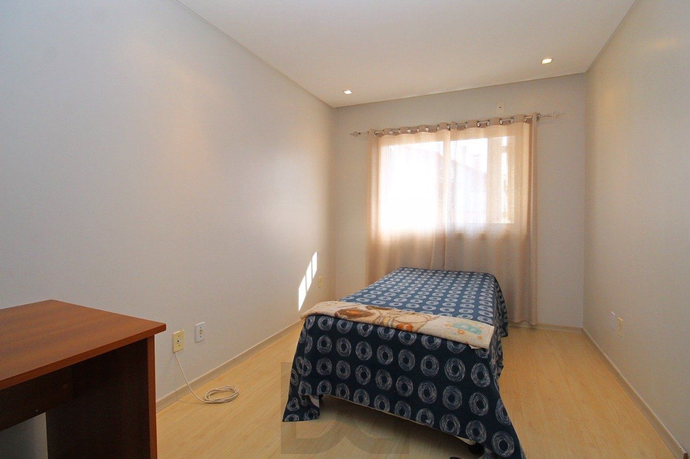 Casa com 4 dormitórios, pátio e piscina no Bairro Jardim Itu — foto 27