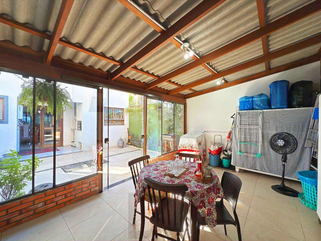 Casa semi mobiliada 3 quartos, suíte, 2 vagas no bairro Jardim Planalto — foto 22