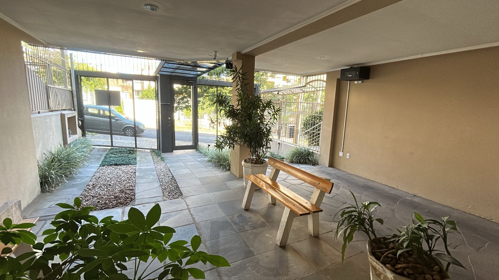 Apartamento de 1 dormitório no bairro Petrópolis Em Porto Alegre. — foto 12