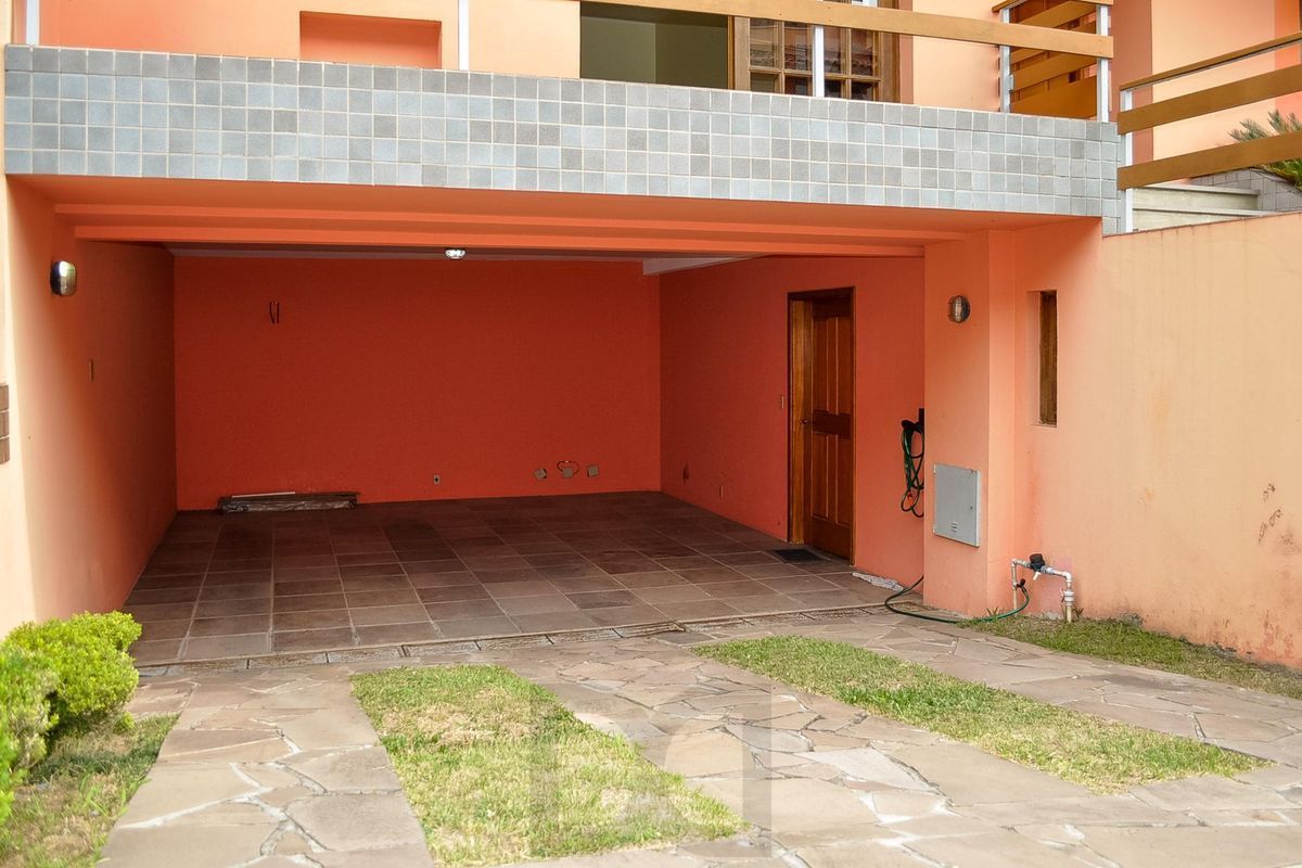 Ótima Casa condomínio pronta para morar, semi mobiliada, Bairro Menino Deus — foto 42