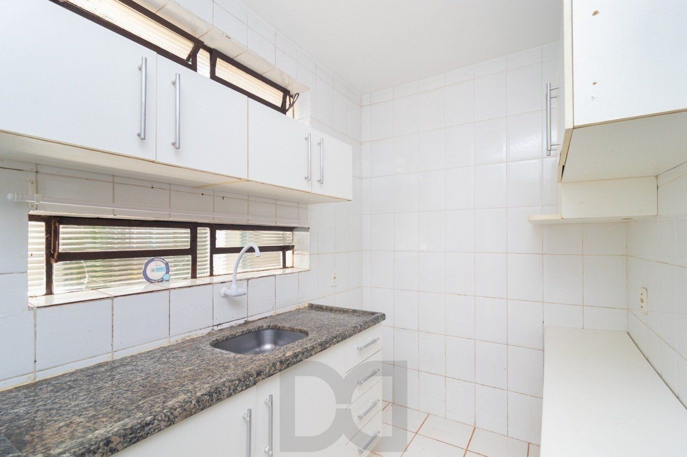 Apartamento térreo de 2 dormitórios e 1 vaga no bairro Nonoai — foto 8