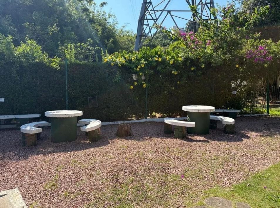 Apartamento térreo de 2 dormitórios e 1 vaga no bairro Nonoai — foto 23