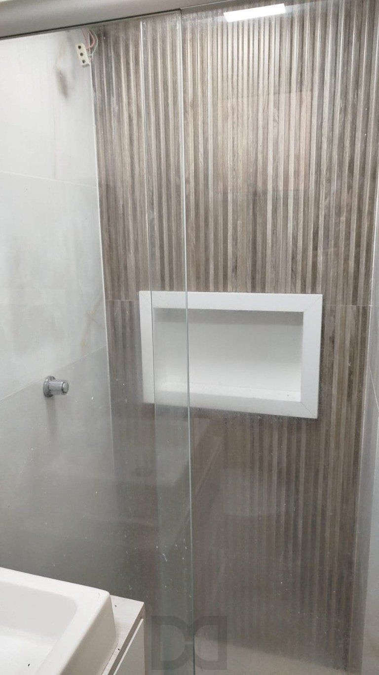Apartamento térreo 1 quarto e semi mobiliado e portaria no bairro Rubem Berta — foto 15