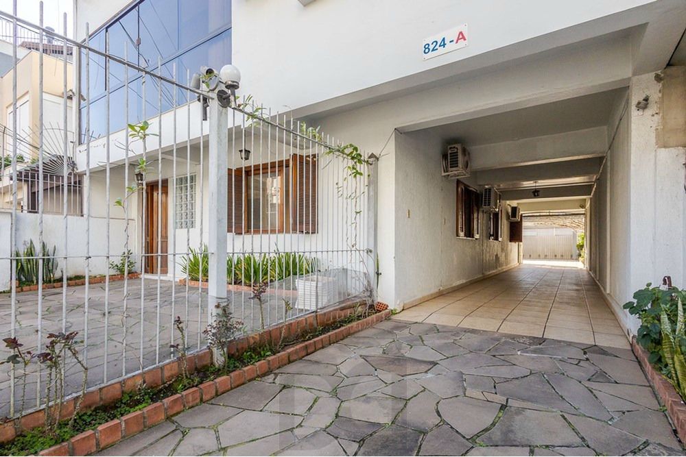 Casa com 4 quartos, 7 vagas e pátio no Bairro Higienópolis — foto 27
