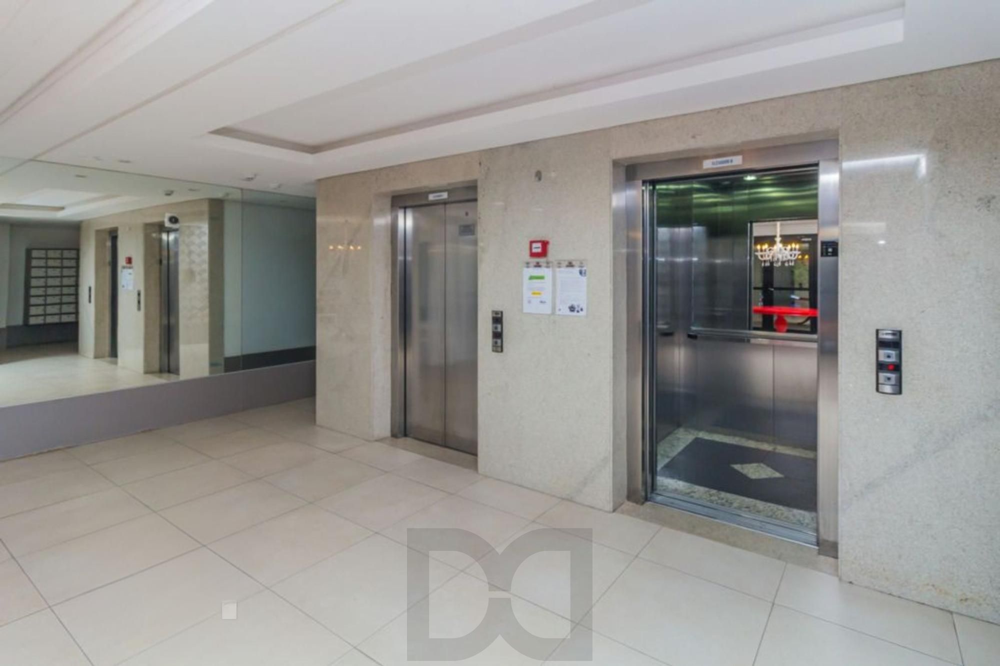 Apartamento 3 quartos, vaga, elevador e churrasqueira no bairro Petrópolis — foto 23