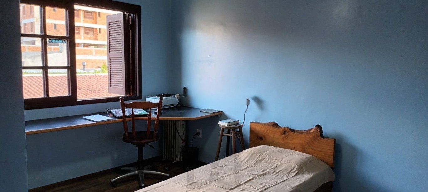 Casa com 3 quartos, 3 banheiros, churrasqueira no bairro Jardim São Pedro. — foto 24