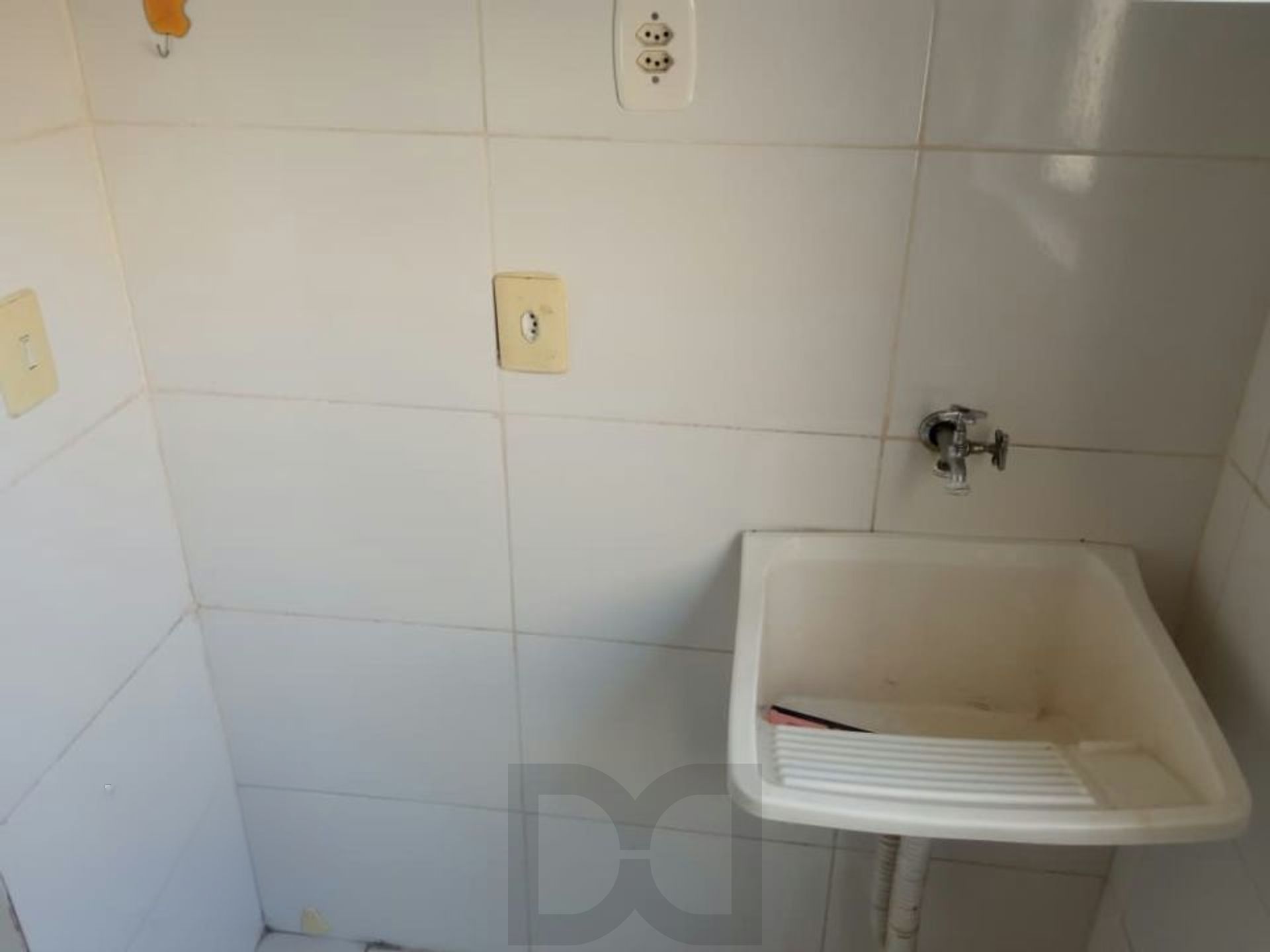 Apartamento com 2 quartos, vaga e salão de festa no bairro Passo das Pedras. — foto 15