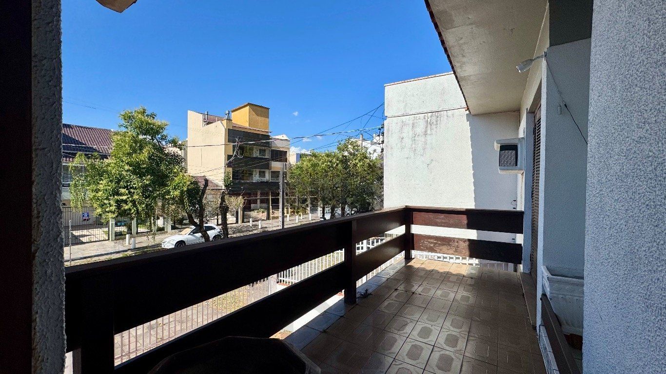 Casa com 350m², 4 quartos, 2 Suítes à venda em Azenha, Porto Alegre. — foto 18