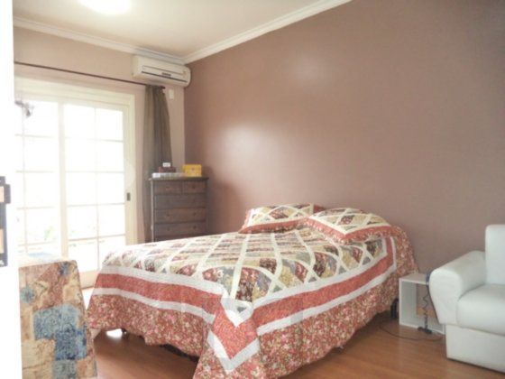 Casa com 4 dormitórios, 1 suíte, 260 m² privativos, 3 vagas no Ecoville. — foto 15