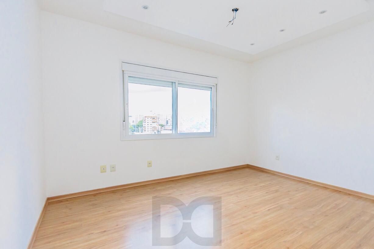 Apartamento de 2 dormitórios, 2 vagas e elevador no bairro Passo da Areia — foto 9