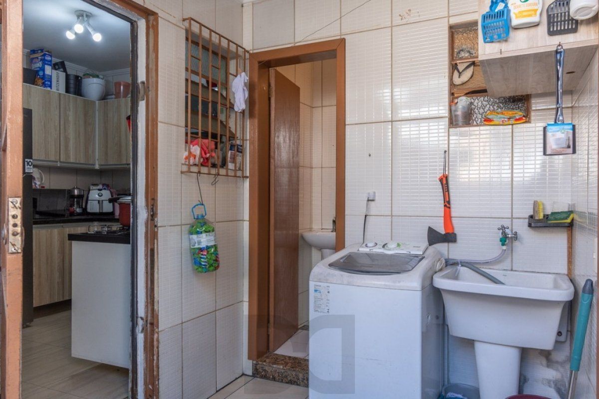 Casa com 2 quartos, 2 vaga, sacada e churrasqueira no bairro Costa e Silva — foto 14