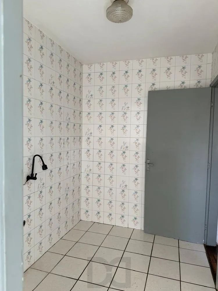 Apartamento 2 Dormitórios Reformado com Vaga na Vila Ipiranga — foto 32
