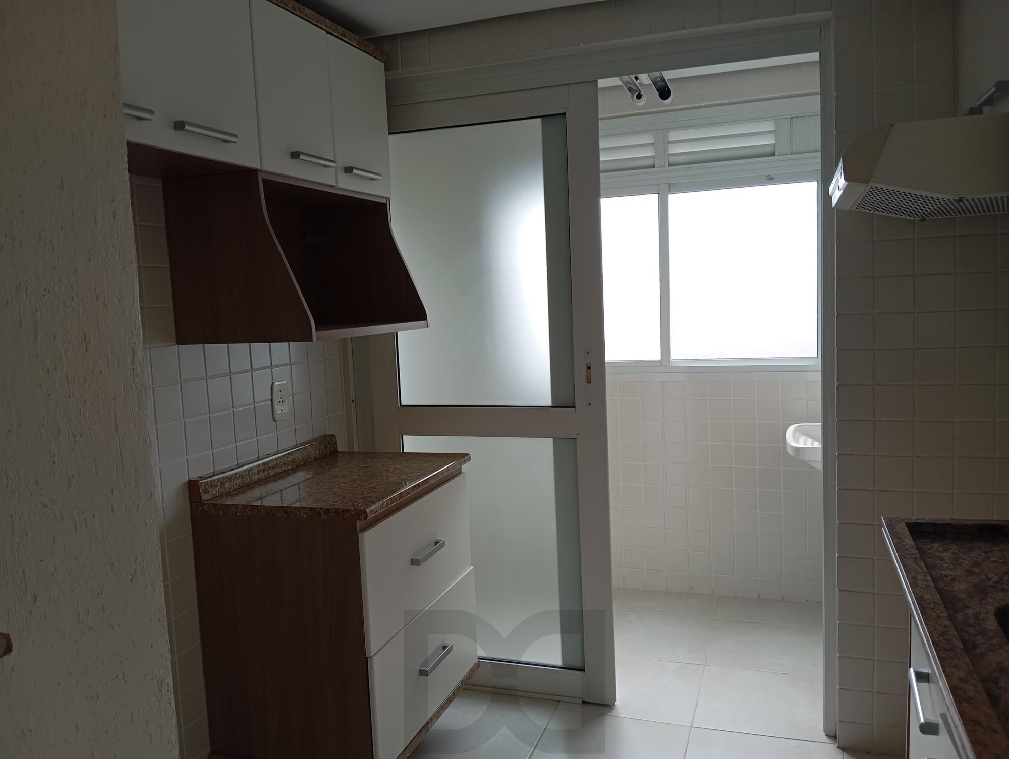 Apartamento com 2 Dormitórios, Vaga Dupla e Elevador no Floresta — foto 8