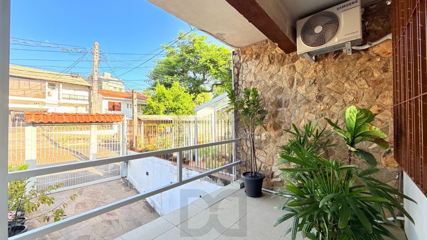 Casa com 4 quartos, vaga coberta, piscina e pátio no bairro Cristo Redentor — foto 6