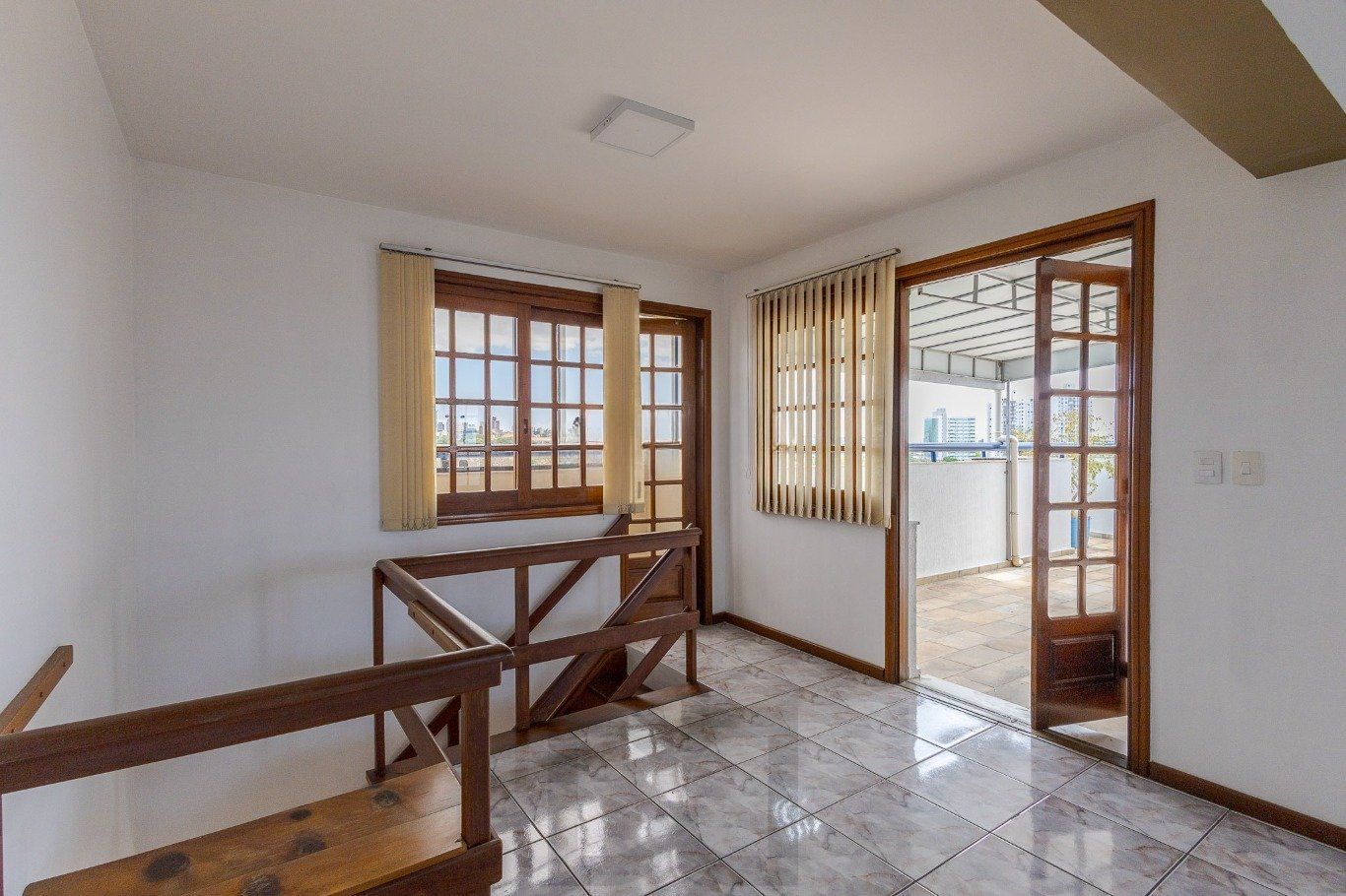 Cobertura com 4 quartos, 1 suíte e 2 vagas no bairro Passo da Areia. — foto 15