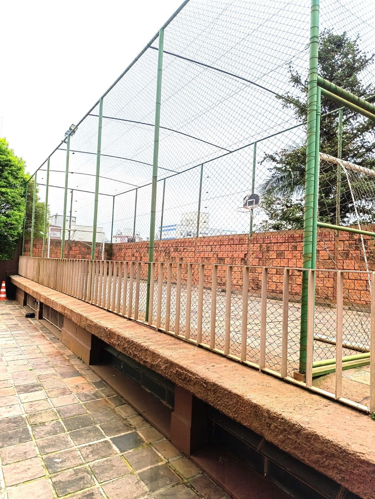 Apartamento de 3 dormitórios, 1 suíte e 1 vaga no bairro Petrópolis. — foto 23
