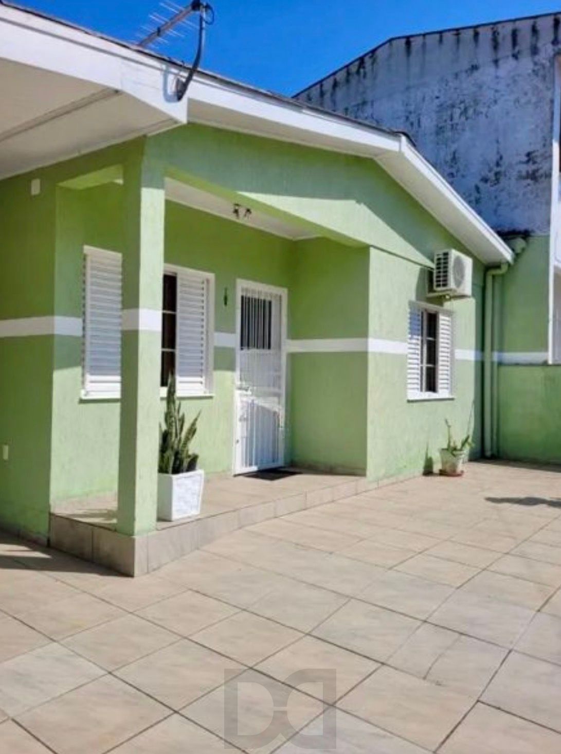 Casa com 3 dormitórios e edícula 1 d no Bairro Jardim Floresta — foto 11
