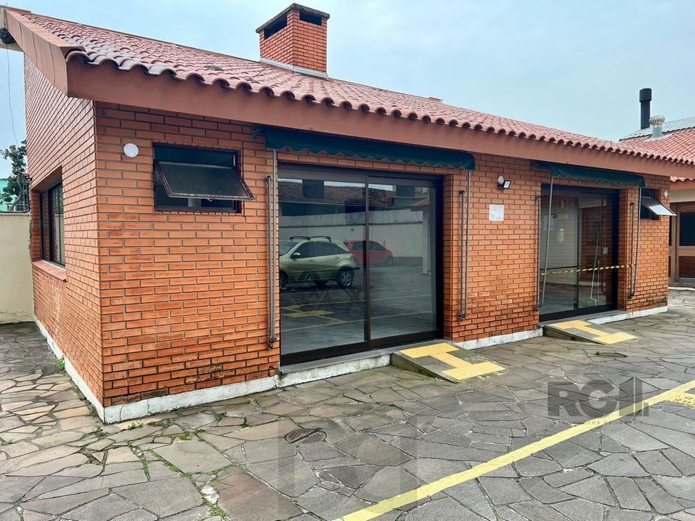 Apartamento de 2 quartos, elevador no bairro Partenon. — foto 35