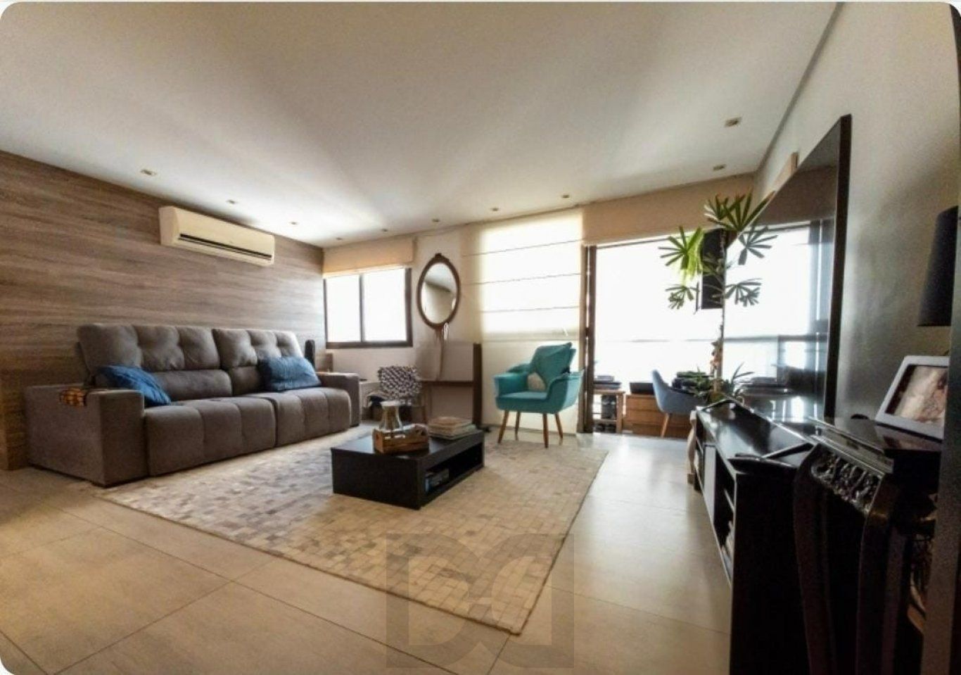 Apartamento de 2 dormitórios, suíte, 1 vaga e elevador, no bairro Boa Vista. — foto 7