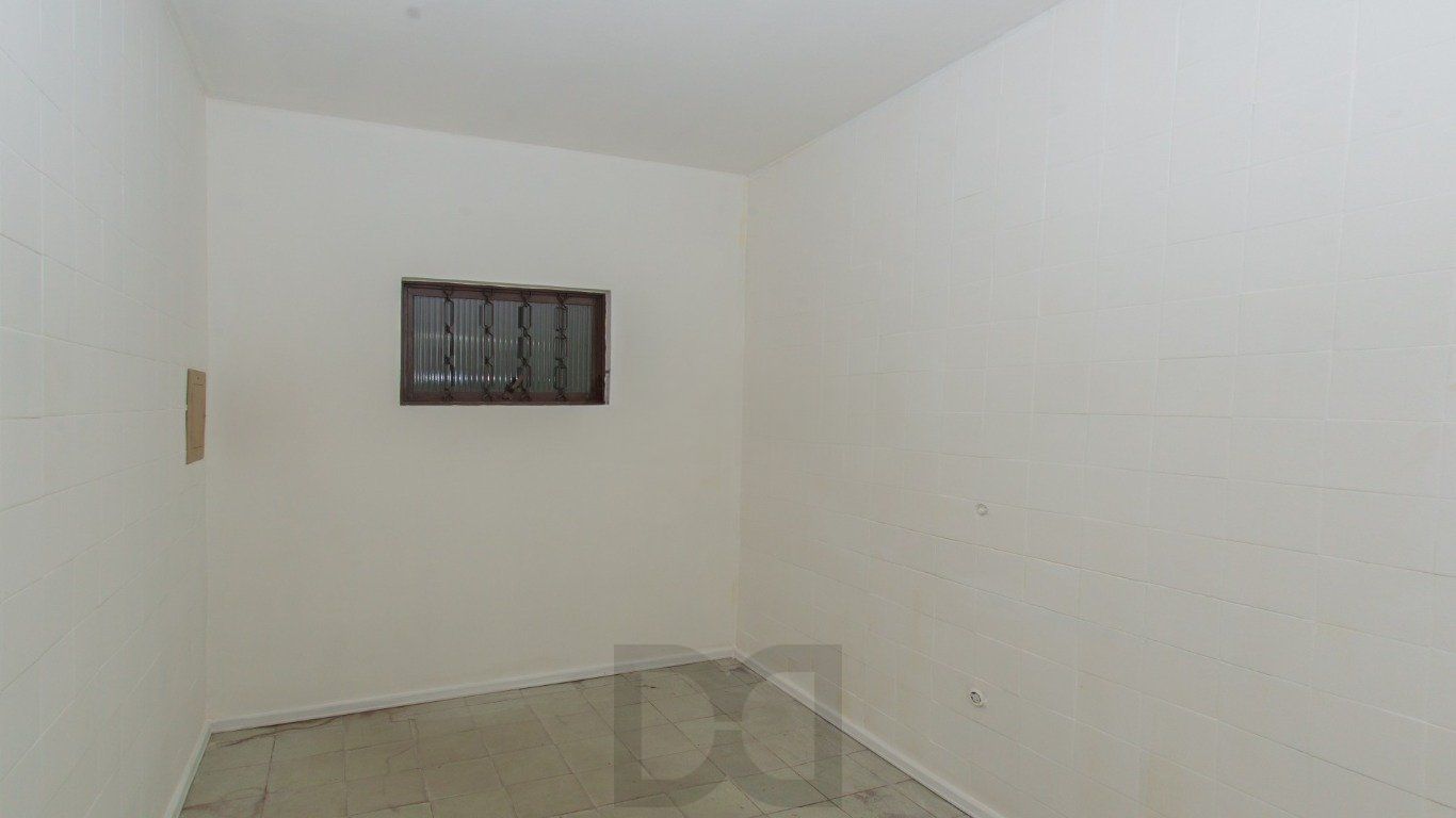 Casa 3 Dorm com Suíte e 4 Vagas no Jardim do Salso Próx PUCRS — foto 9
