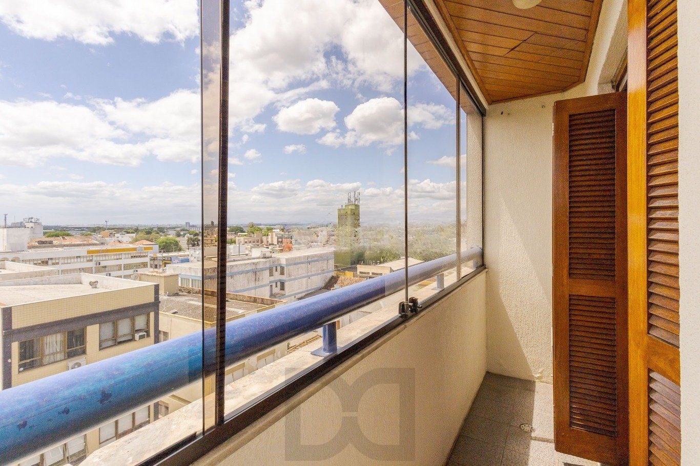 Cobertura com 4 quartos, 1 suíte e 2 vagas no bairro Passo da Areia. — foto 40