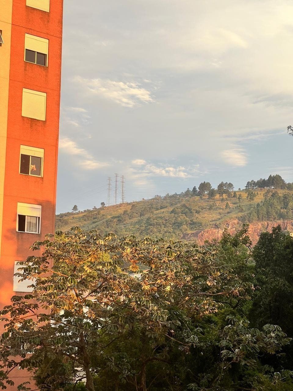Apartamento 2 Dormitórios, com Elevador e Vaga no Morro Santana — foto 23