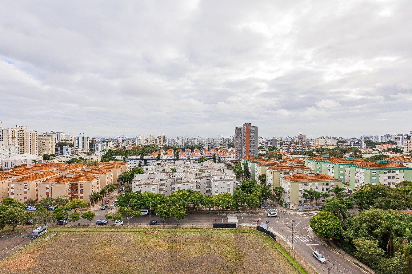 Apartamento de 2 dormitórios, 1 suíte, 2 vagas e 94m² no Jardim Europa. — foto 11