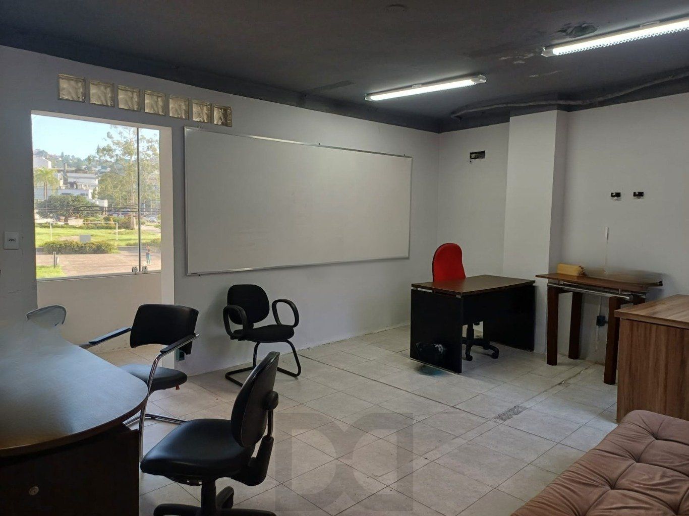 Casa com 3 quartos, 3 banheiros, 300m² e 8 vagas no Menino Deus. — foto 15