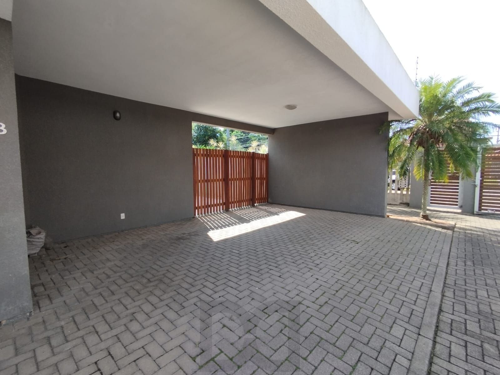 Linda casa condomínio, 3 suítes, piscina, 3 vagas cobertas. — foto 42
