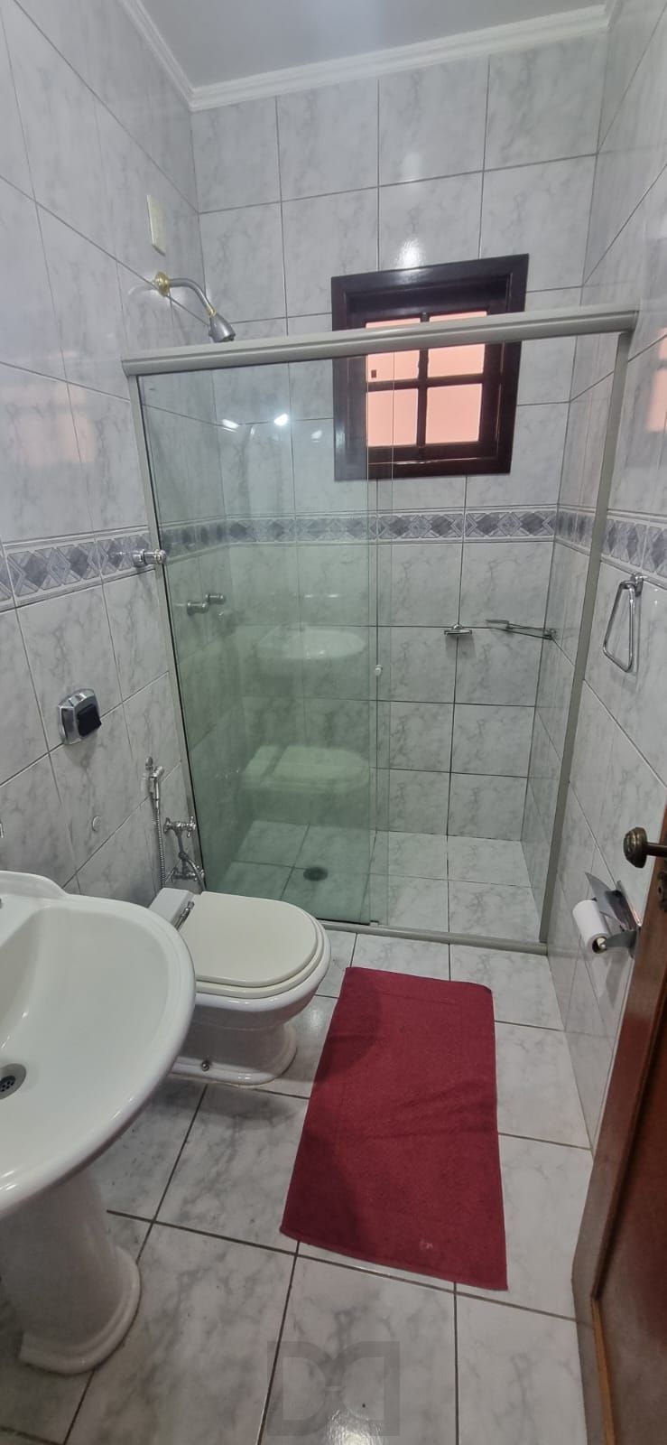 Ótima Residência com 3 dormitórios sendo 1suíte, no Bairro Ipanema. — foto 21