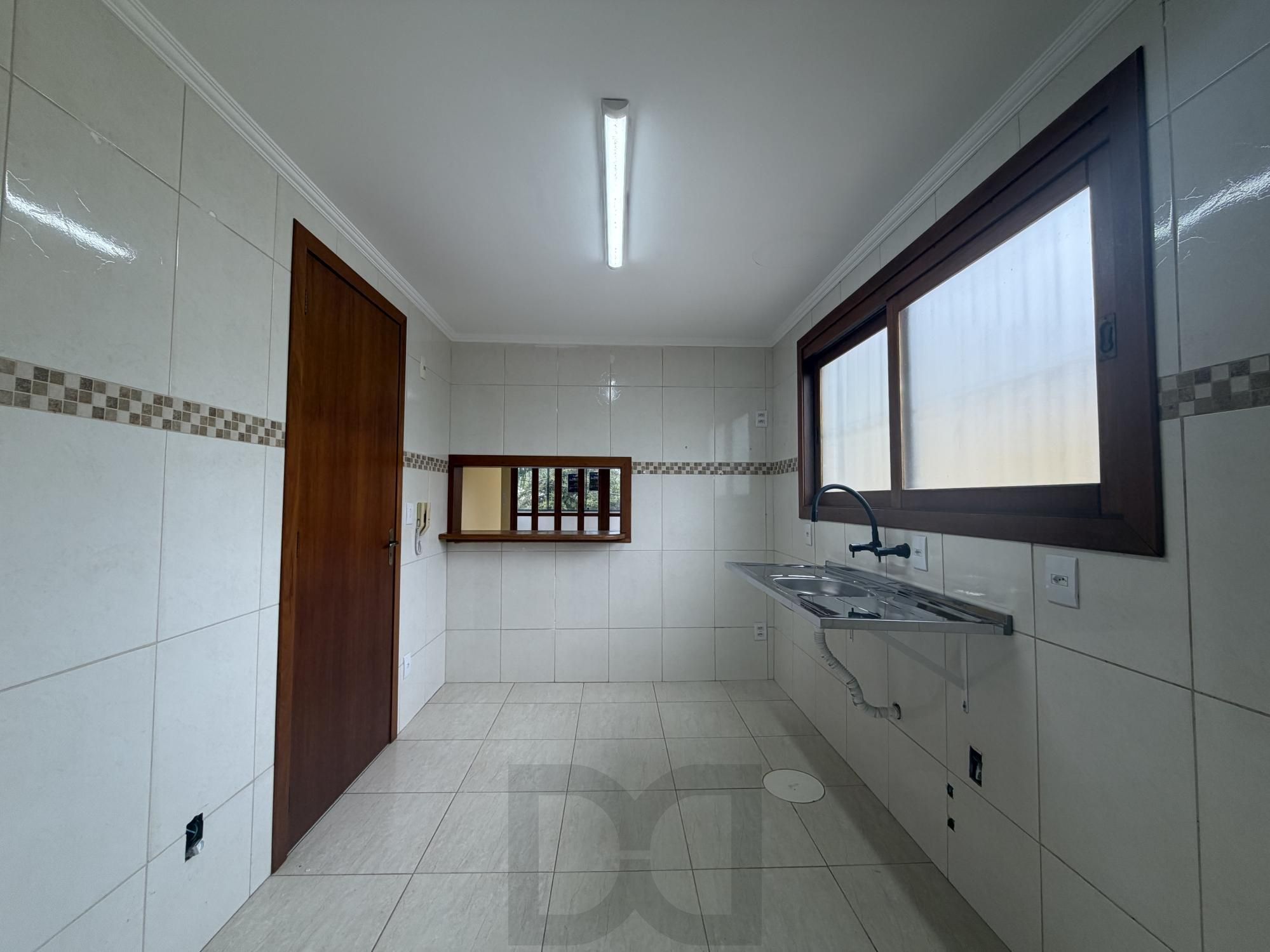 Apartamento Garden com 2 dormitórios, sendo 1 suíte, churrasqueira e lareira, 2 vagas de garagem cobertas. — foto 9