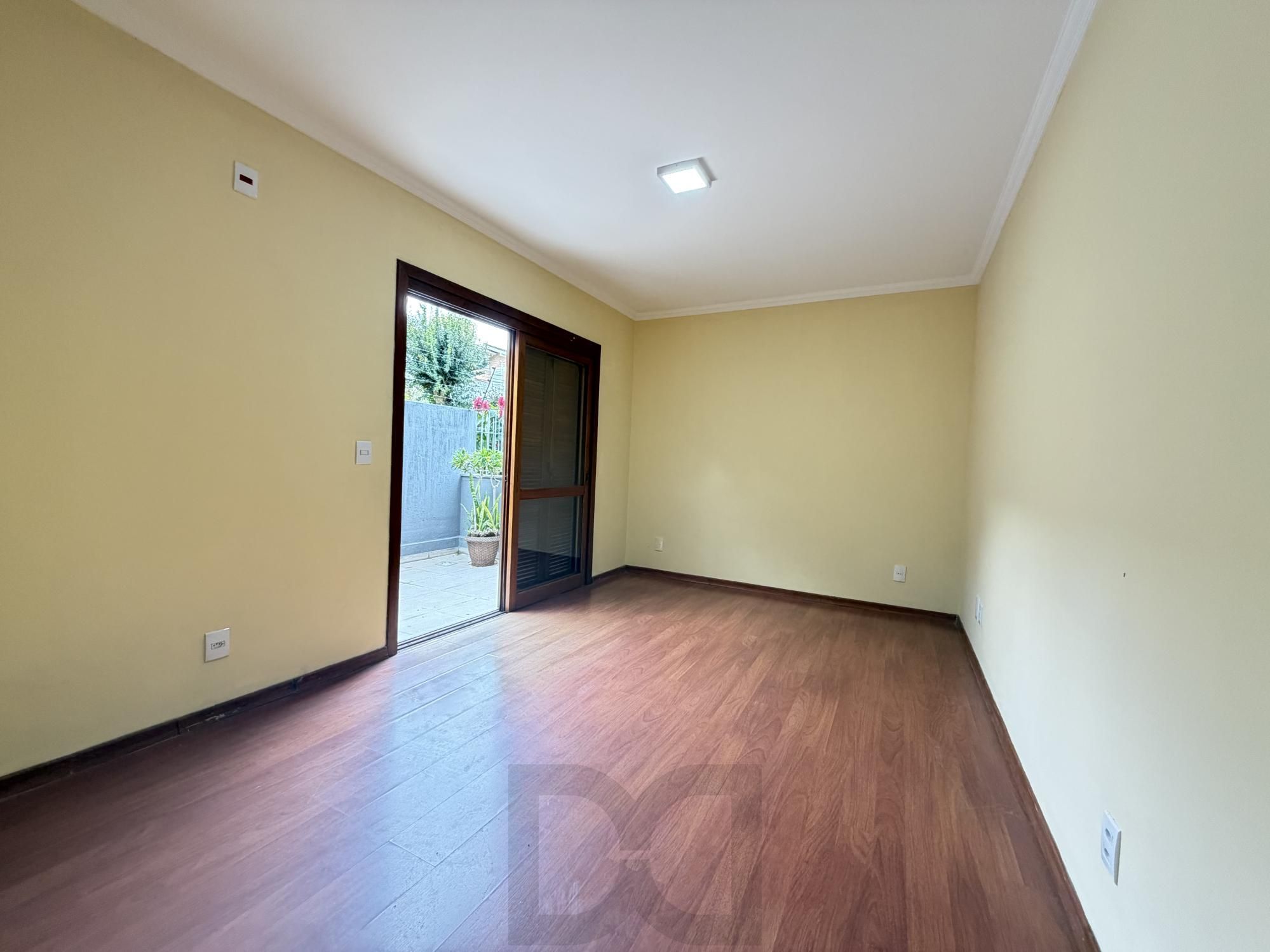 Apartamento Garden com 2 dormitórios, sendo 1 suíte, churrasqueira e lareira, 2 vagas de garagem cobertas. — foto 28