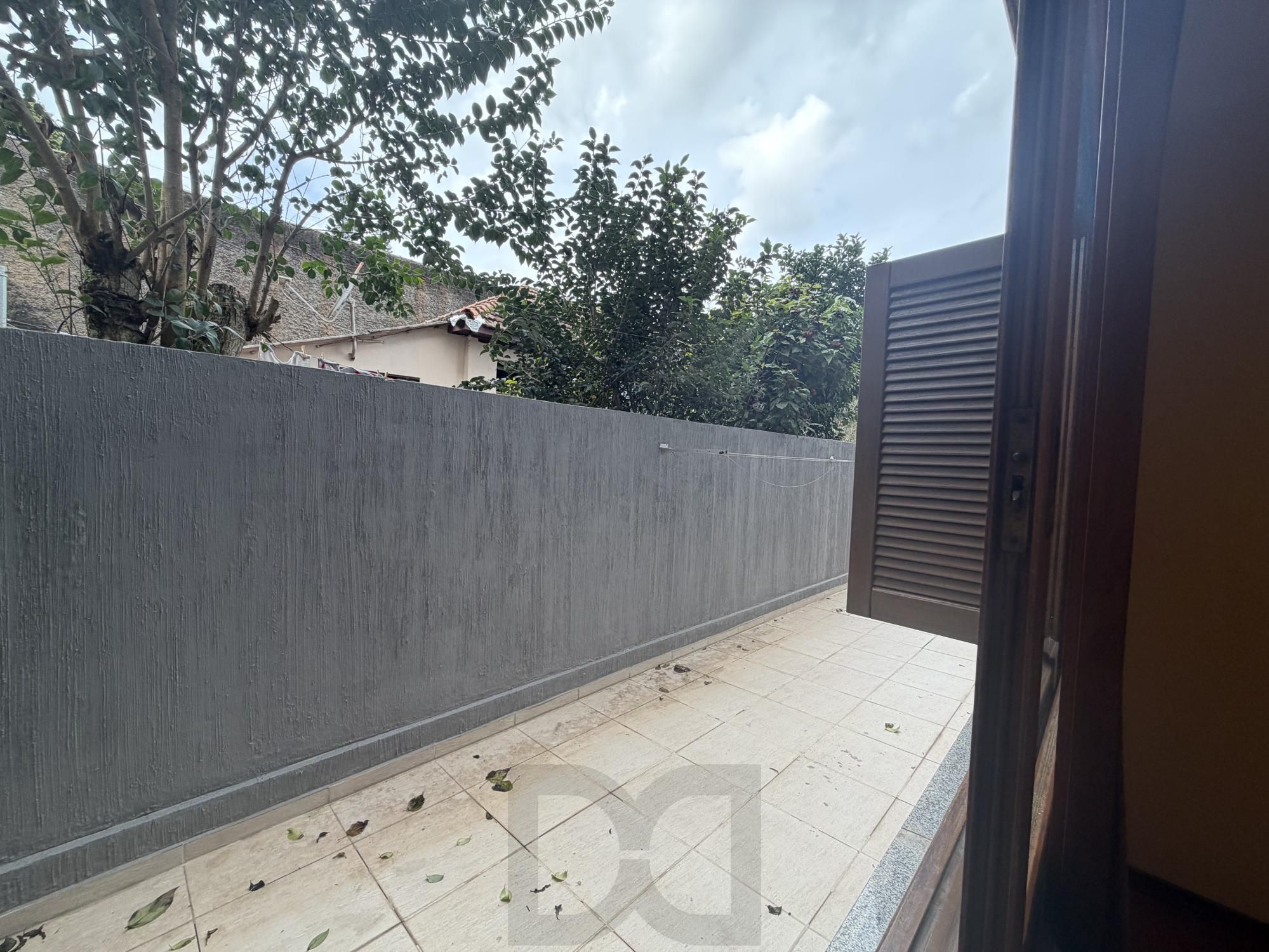 Apartamento Garden com 2 dormitórios, sendo 1 suíte, churrasqueira e lareira, 2 vagas de garagem cobertas. — foto 16